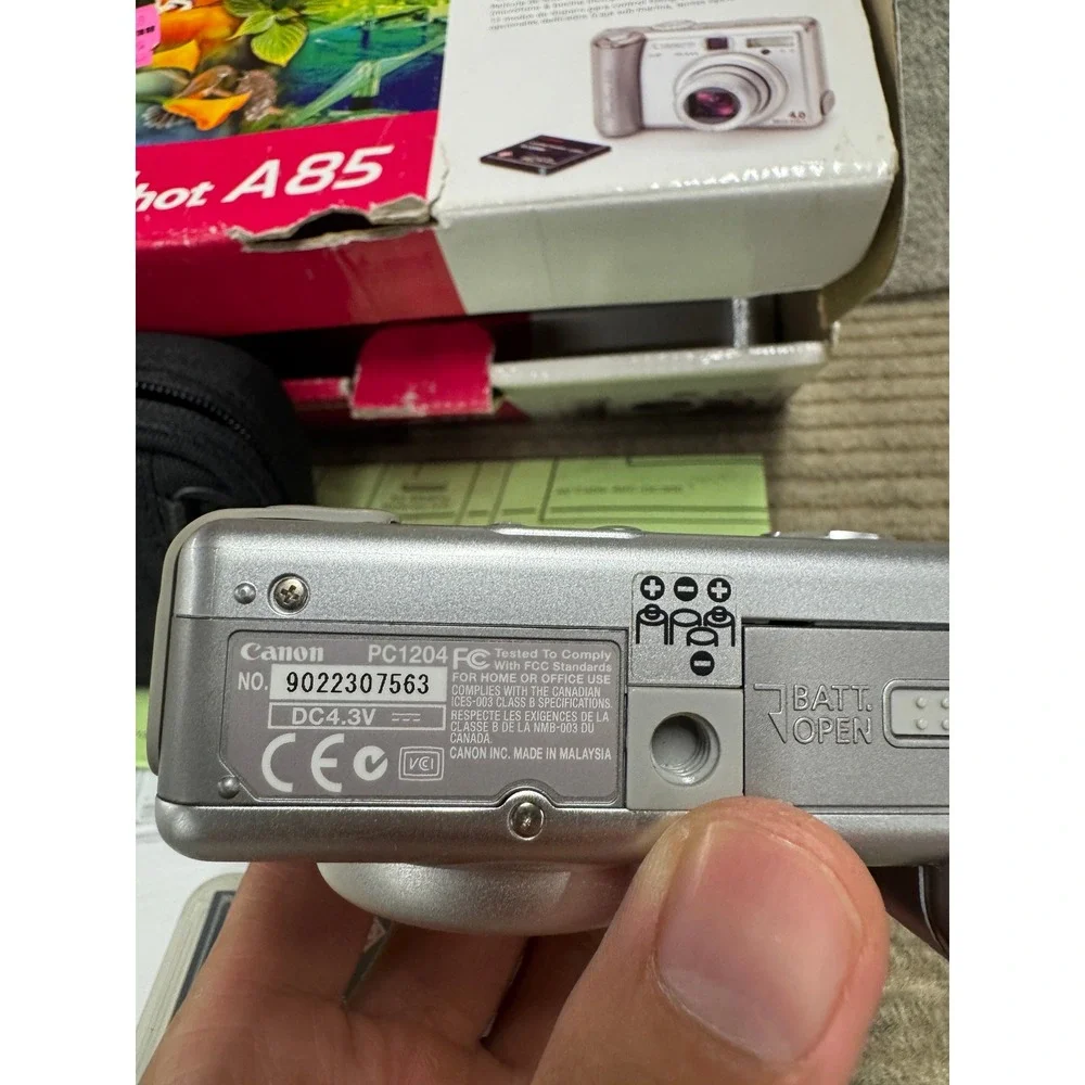 Canon PowerShot A85 Digital Camera 4.0MP 3x Optical Zoom Silver Vintage Bundle